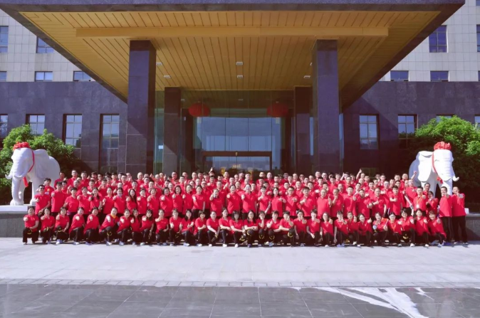 獻(xiàn)給集團(tuán)的青春贊歌！